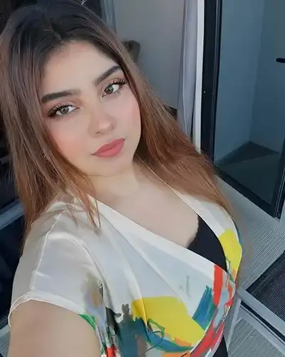 Kesli Escort